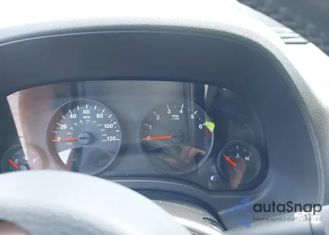 2011 Jeep Compass из США, поврежденный, VIN 1J4NF1FB5BD282970